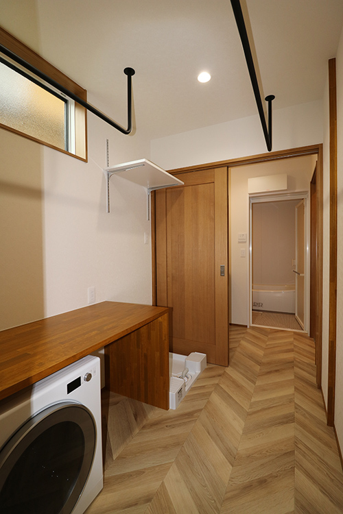 トモホーム|ドライルーム(ガス乾燥機付き)